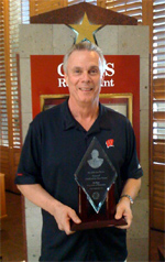 Bo Ryan holds his 2008 Jim Phelan Award at the Final Four in San Antonio, TX.