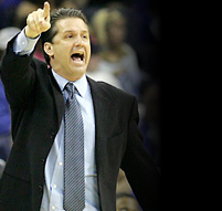 John Calipari wins the 2009 Jim Phelan Award.